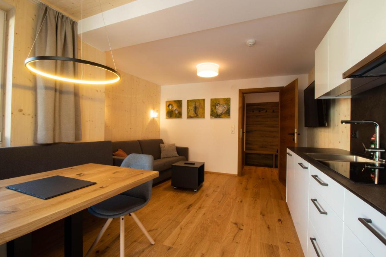 Wally Berg-Appartements Zams Luaran gambar